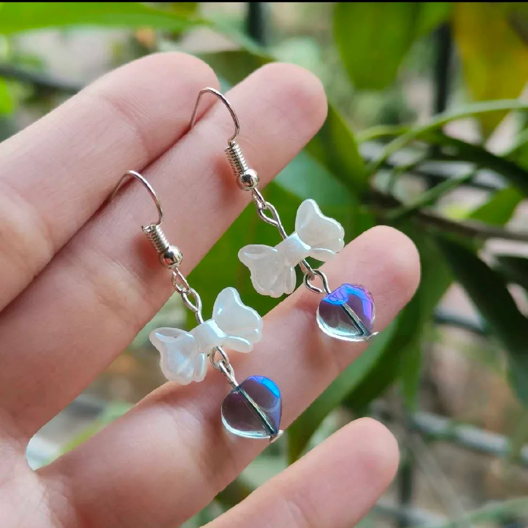 Iridescent heart earrings