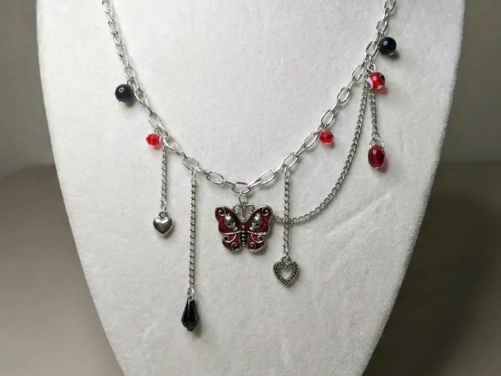 Skull butterfly necklace — 2