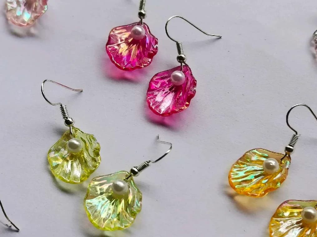 Shell earrings Any one — 1