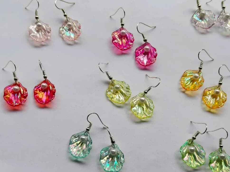 Shell earrings Any one — 2